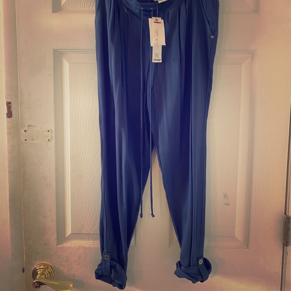 Drawstring pants - Picture 8 of 8